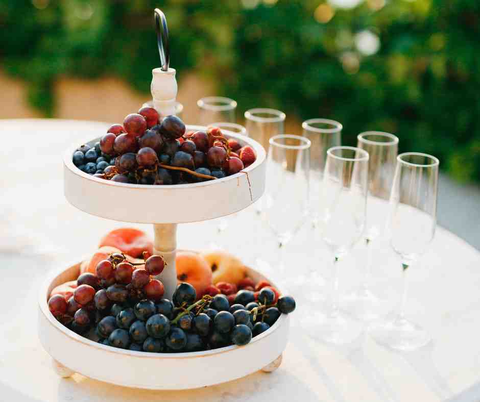 etaž&eacute;ry na ovoce v&iacute;ce patrov&eacute;, nebo s poklopem proti hmyzu