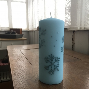 Adventní svíce sněhová vločka válec modrý 7x18cm