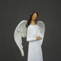 Anděl držící holubici 23cm