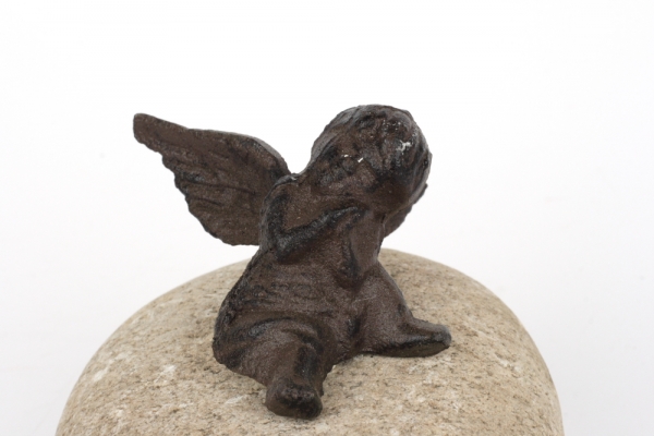 Anděl na kameni 10x8x9,5cm