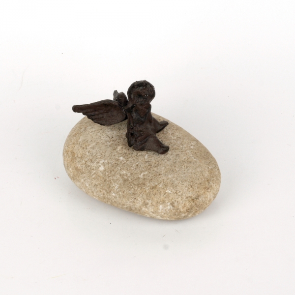 Anděl na kameni 10x8x9,5cm