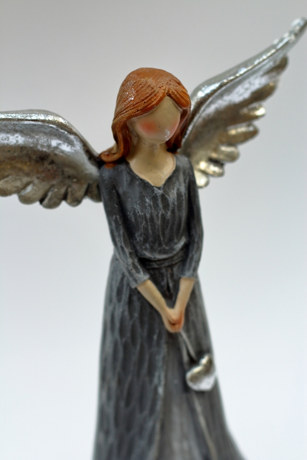 Anděl s šedými šaty XXL Láska