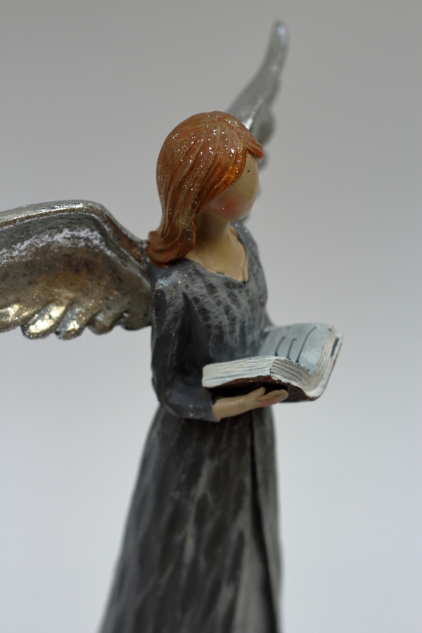 Anděl s šedými šaty XXL Moudrost