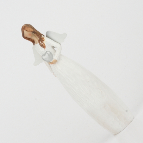 Anděl se stříbrným srdcem na dlani 16cm