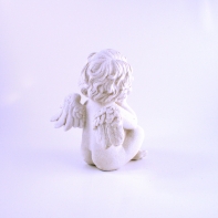 Anděl sedící bílý 22,5cm A