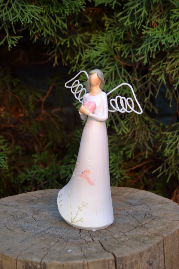 Anděl soška se srdcem 13×21×6,5cm