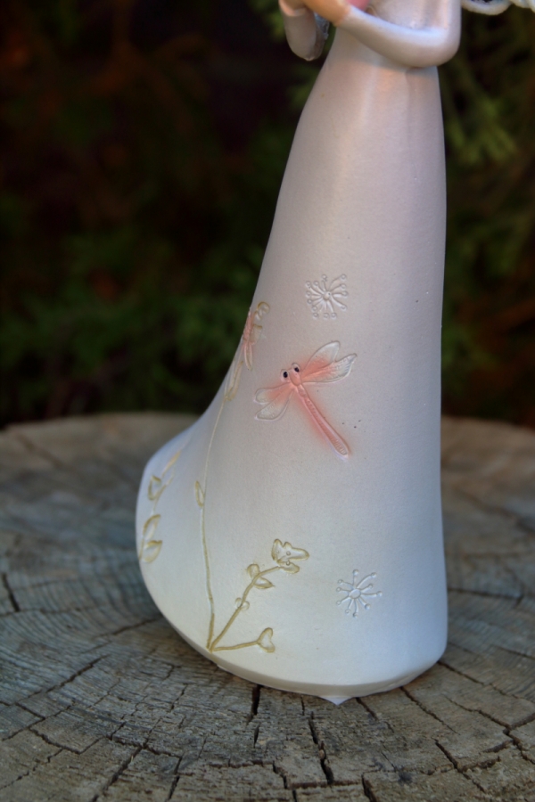 Anděl soška se srdcem 13×21×6,5cm