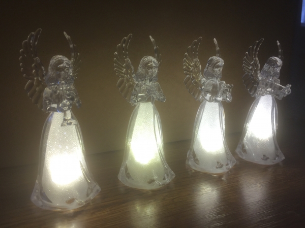 Andělé dekorace 11,5cm 4 kusy LED svítící 