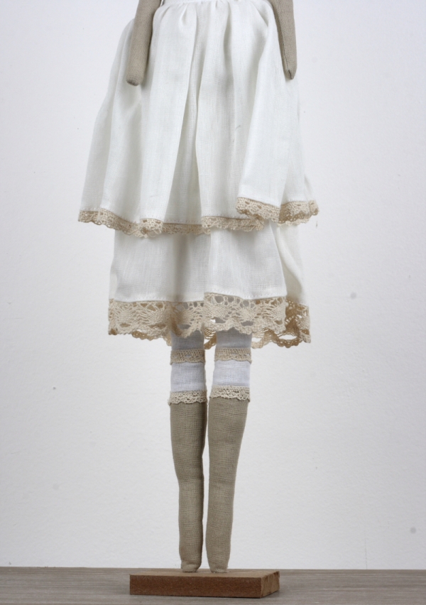 Andělka na podstavci 63cm