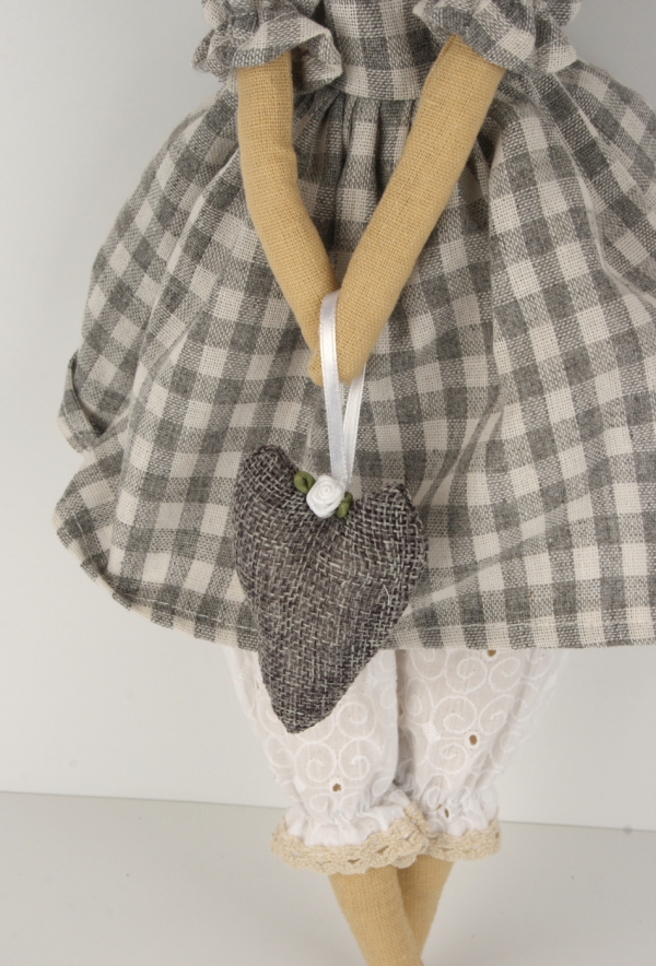 Andělka v kostkovaných šatech 44cm