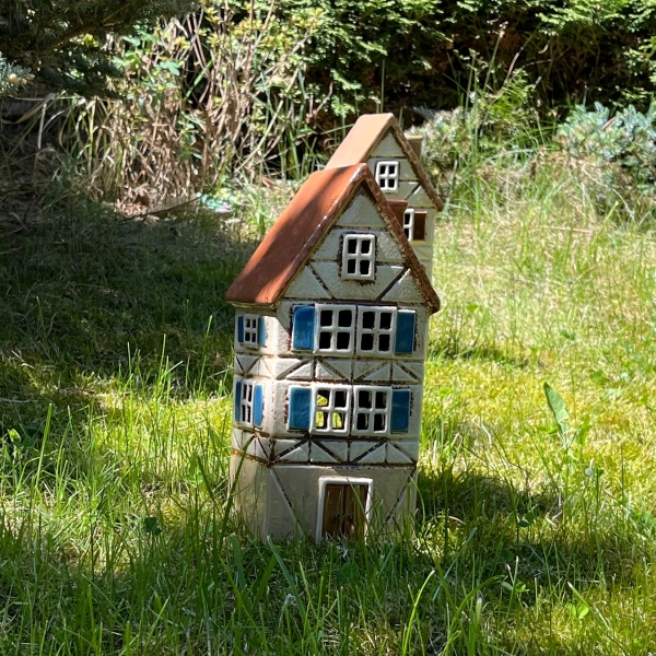 Architektonický klenot - keramický domek D 13,5x26,5x10,5cm
