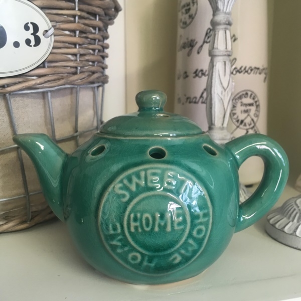 Aroma lampa konvička Sweet home 10 cm -poškozeno