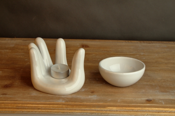 Aromalampa keramická dlaň bílá