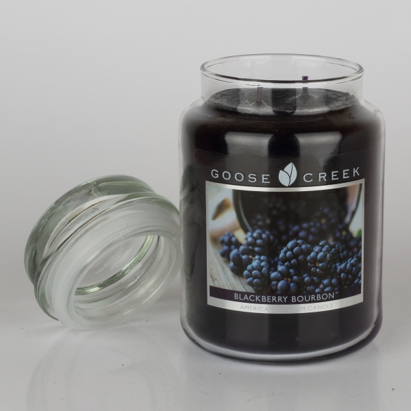 Aromatická svíčka BLACKBERRY BOURBON Goose Creek 680g