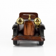 Auto dřevěné tmavé