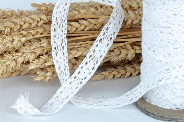 Babiččina krajka na špulce 1,5m