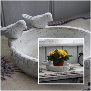 Betonové pítko pro ptáky s motivem růží 18cm