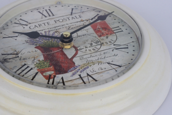 Bílé nástěnné hodiny s levandulí 22cm