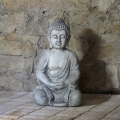 Buddha šedý polyresin 47cm