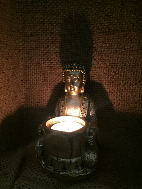Buddha svícen 14cm