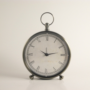 Budík Quartz stříbrný 15cm