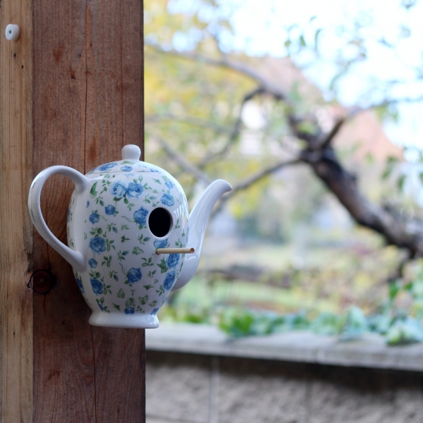 Budka pro ptáčky konvička modrá