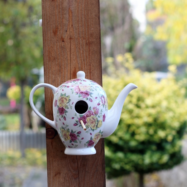 Budka pro ptáčky konvička žluto-růžová