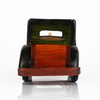 Celodřevěné autíčko