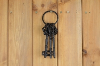 Chalupářská dekorace litinové klíče 17cm