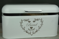 Chlebník kovový 30x18x15cm