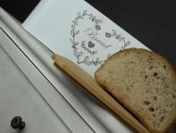 Chlebník kovový s dřevěným víkem 32,5x14,5x12cm