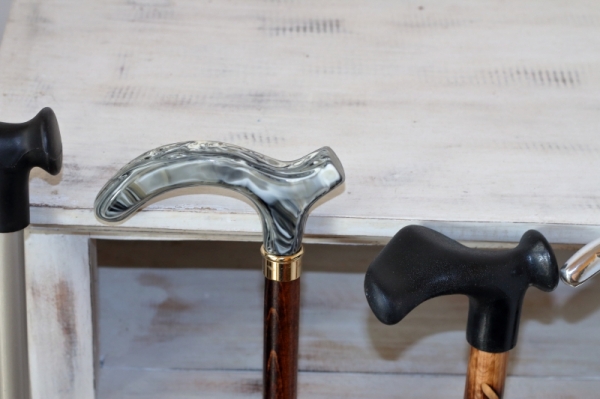 Dámská vycházková hůl 92cm