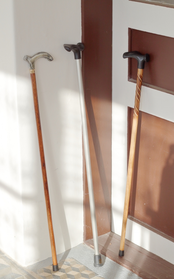 Dámská vycházková hůl 92cm