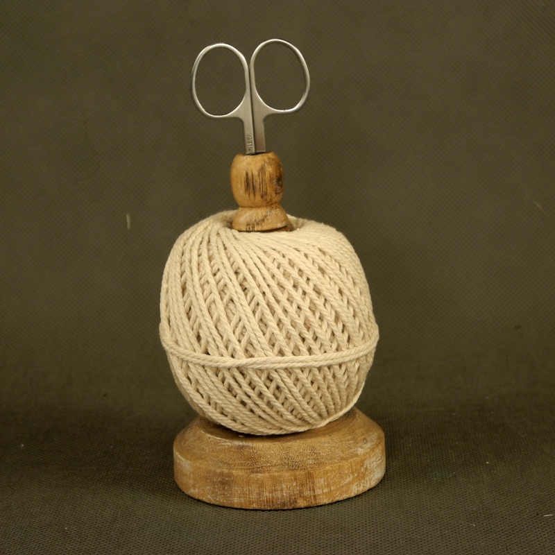 Dárek pro babičku - držák na klubíčko