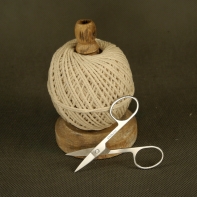 Dárek pro babičku - držák na klubíčko