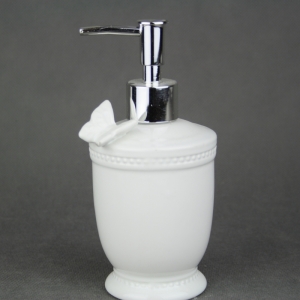 Dávkovač na tekuté mýdlo Butterfly 8×17×8cm