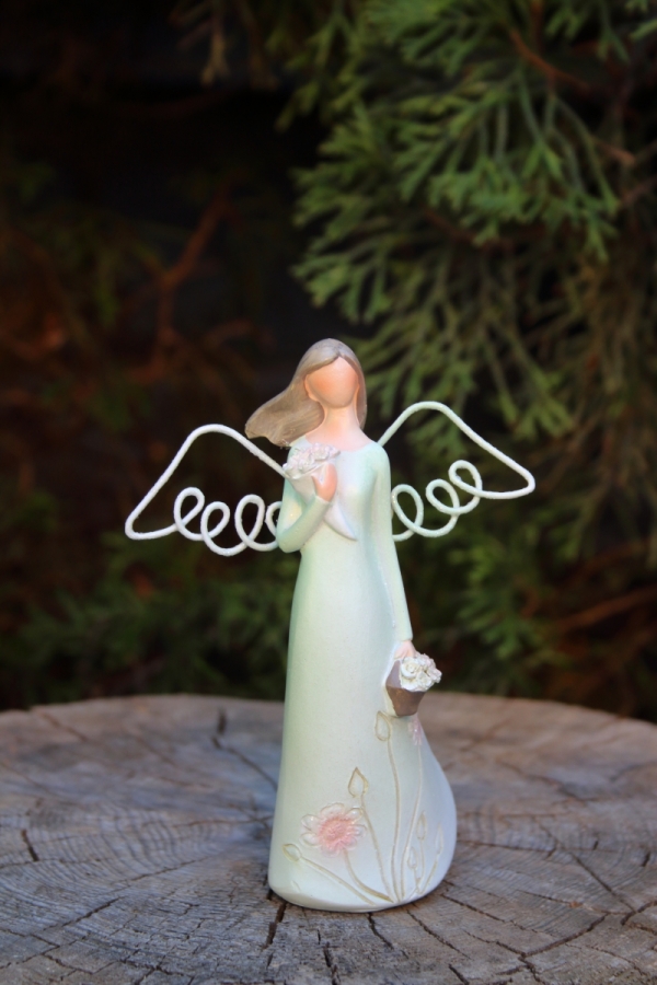 Dekorace anděl s květinami 9×13×4,5cm