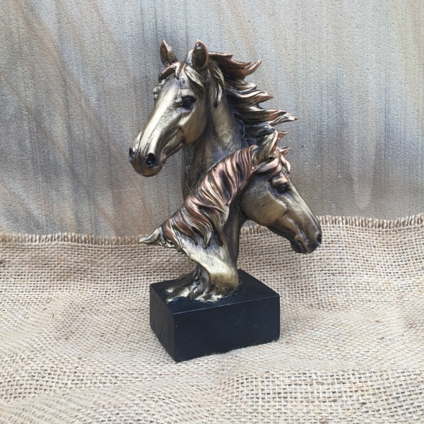 Dekorace do bytu busta koně 23cm