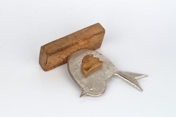 Dekorace do bytu ptáček hliník dřevo 16cm