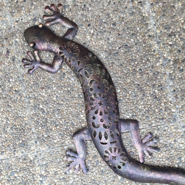 Dekorace do pergoly ještěrka 70,5x26cm