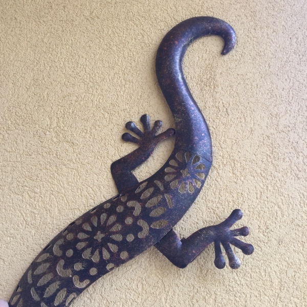 Dekorace do pergoly ještěrka 70,5x26cm