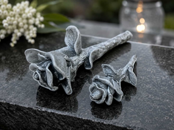 Dekorace na hrob – pietní růže 11 cm