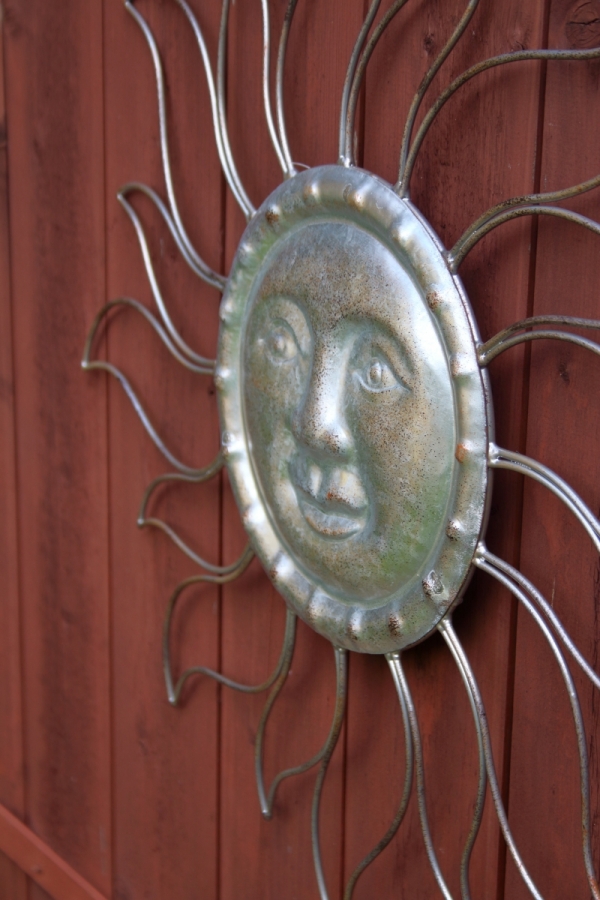 Dekorace na zeď kovové slunce 51cm