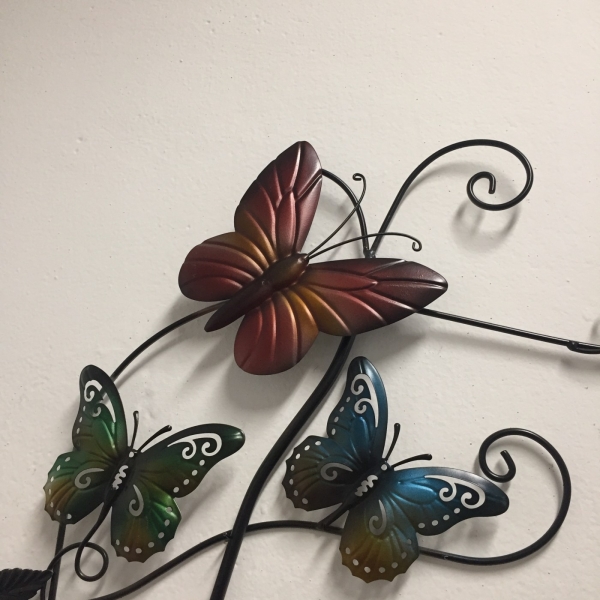 Dekorace na zeď motýlí hejno 38×74×3cm