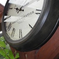 Dekorační hodiny kovové 47 cm