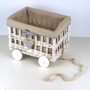 Dekorační proutěný koš na kolečkách 38x27x21cm