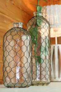 Dekorační váza sklenice s pletivem 26cm