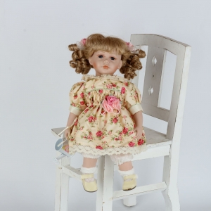 Dekorativní porcelánová panenka Valerie 36cm