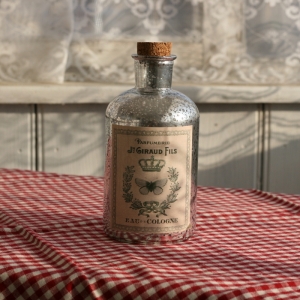 Dekorativní skleněná láhev 16,5x8x8cm