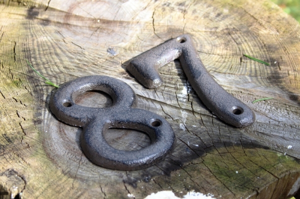 Domovní číslo na fasádu - 2